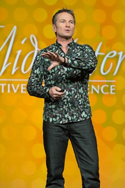 Doug Stephens, the Retail Prophet, addresses the Midwinter Executive Conference 